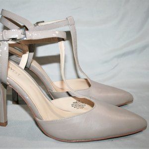 New Nine West Bestuhad Beige Leather Ankle T-Strap Pumps  Size 9.5 M